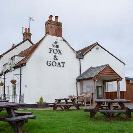 Fox And Goat Hotel Waterstock Ngoại thất bức ảnh